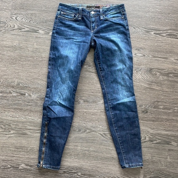 Sz26 Joe’s Jeans Ankle Chelsea in Halle Wash zipper Hem Denim in VGUC - Picture 4 of 14